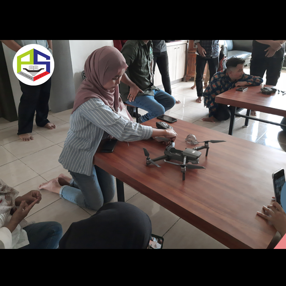Workshop “Pemanfaatan Teknologi Drone di Sektor Perkebunan” di Perguruan Tinggi Politeknik Sampit